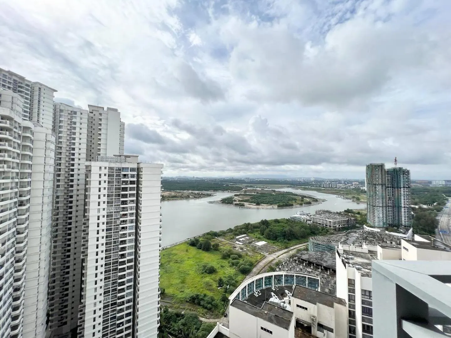 Country Garden Danga Bay By Luxecocoo Ck Johor Bahru Apartment Malaysia